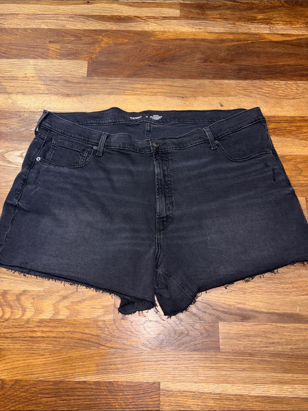 Old Navy OG STRAIGHT black Jean shorts.